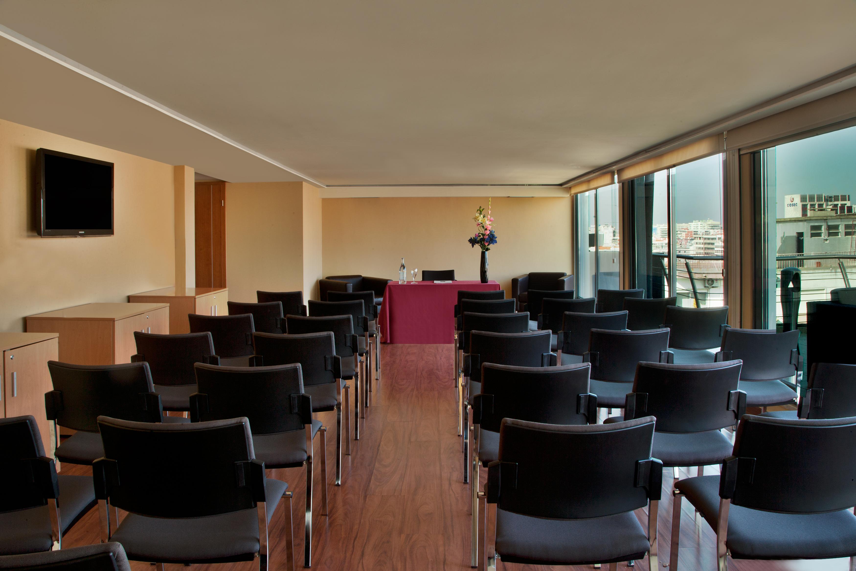 TURIM Iberia Hotel Lisbon Bagian luar foto
