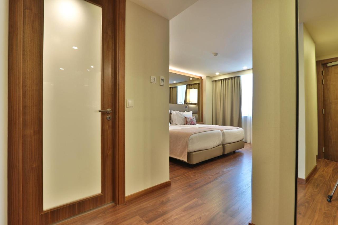 TURIM Iberia Hotel Lisbon Bagian luar foto