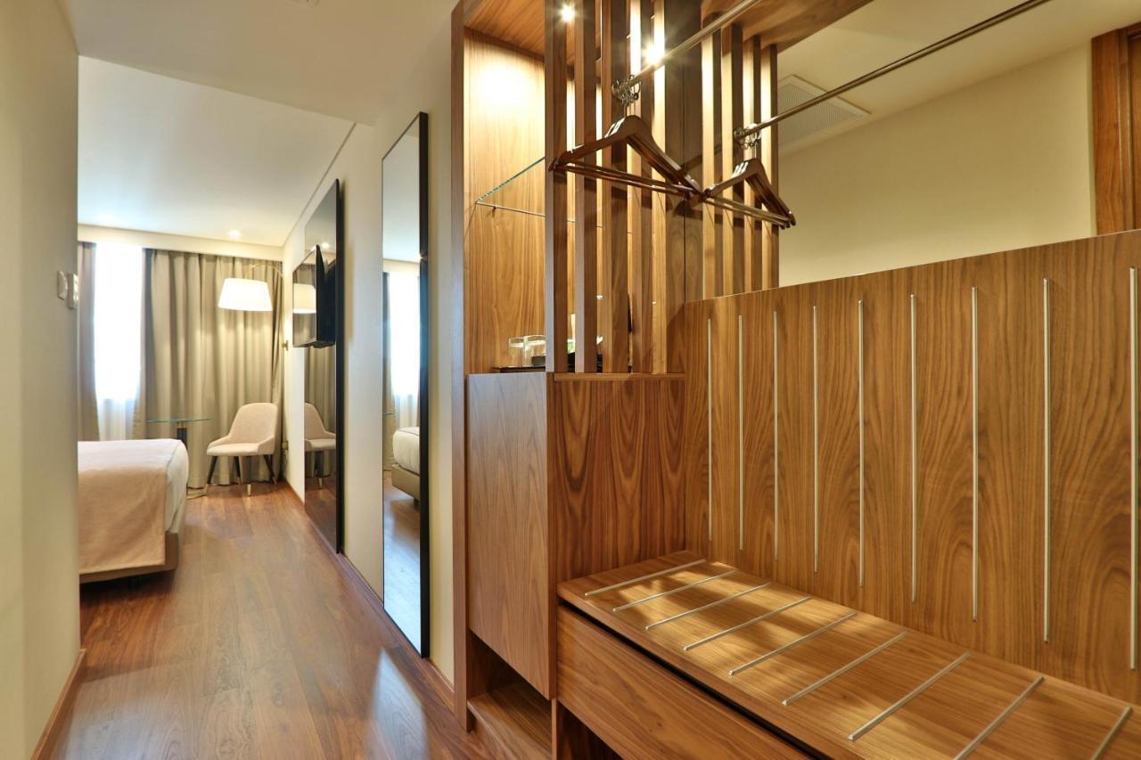 TURIM Iberia Hotel Lisbon Bagian luar foto