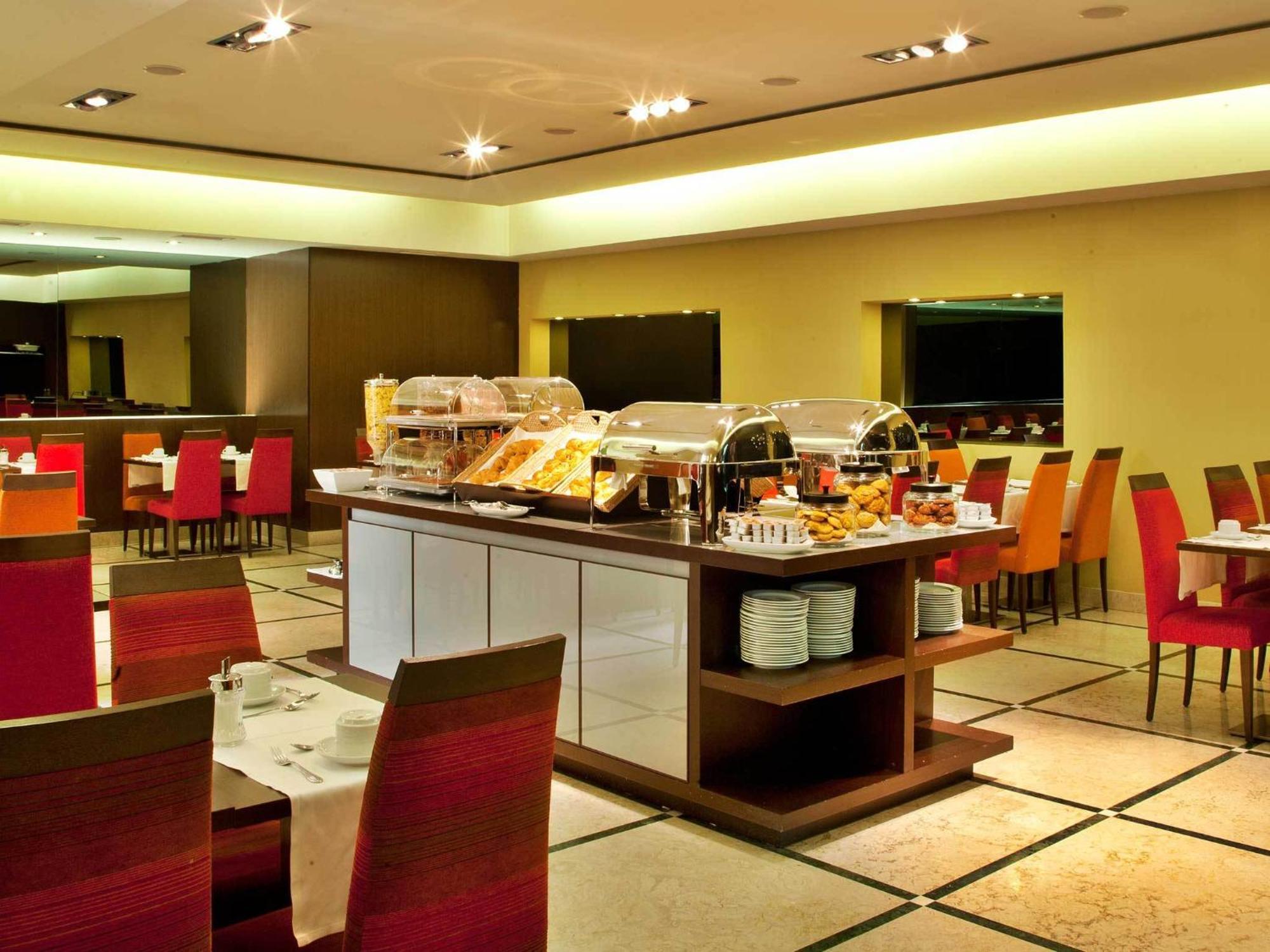 TURIM Iberia Hotel Lisbon Restoran foto